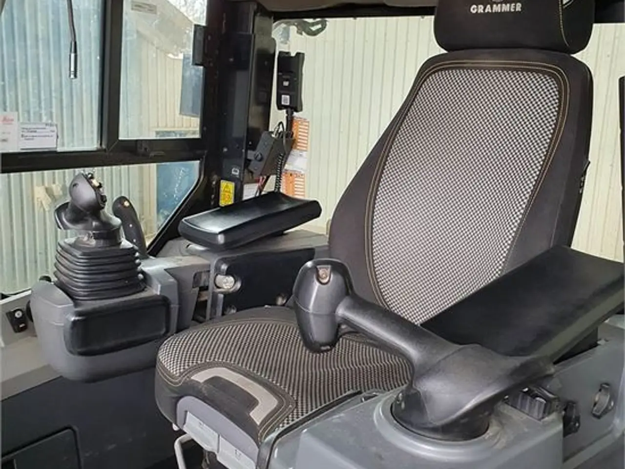 Billede 22 - Caterpillar D7E LGP - 28,5 ton - Ripper, Leica 3D GPS System - EPA