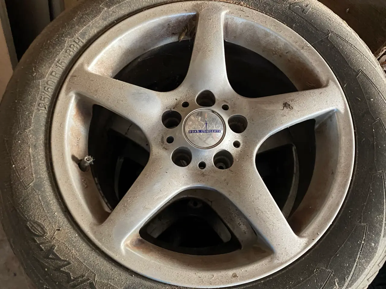 Billede 1 - Sommerdæk 195/60/15 passer på toyota corolla verso