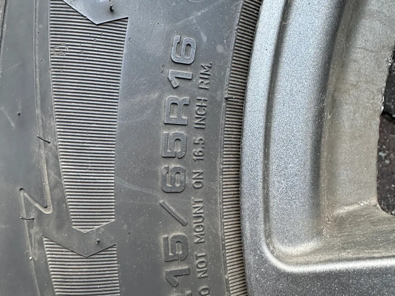 Billede 3 - Goodyear Ultra Grip vinterdæk m Dezent Alu (2017)