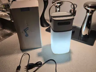 Lækker højtaler med flot lys og bluetooth forbinde