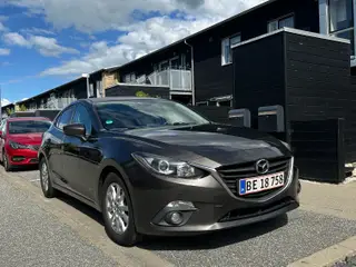 Mazda 3 Skyactiv-G 100HK