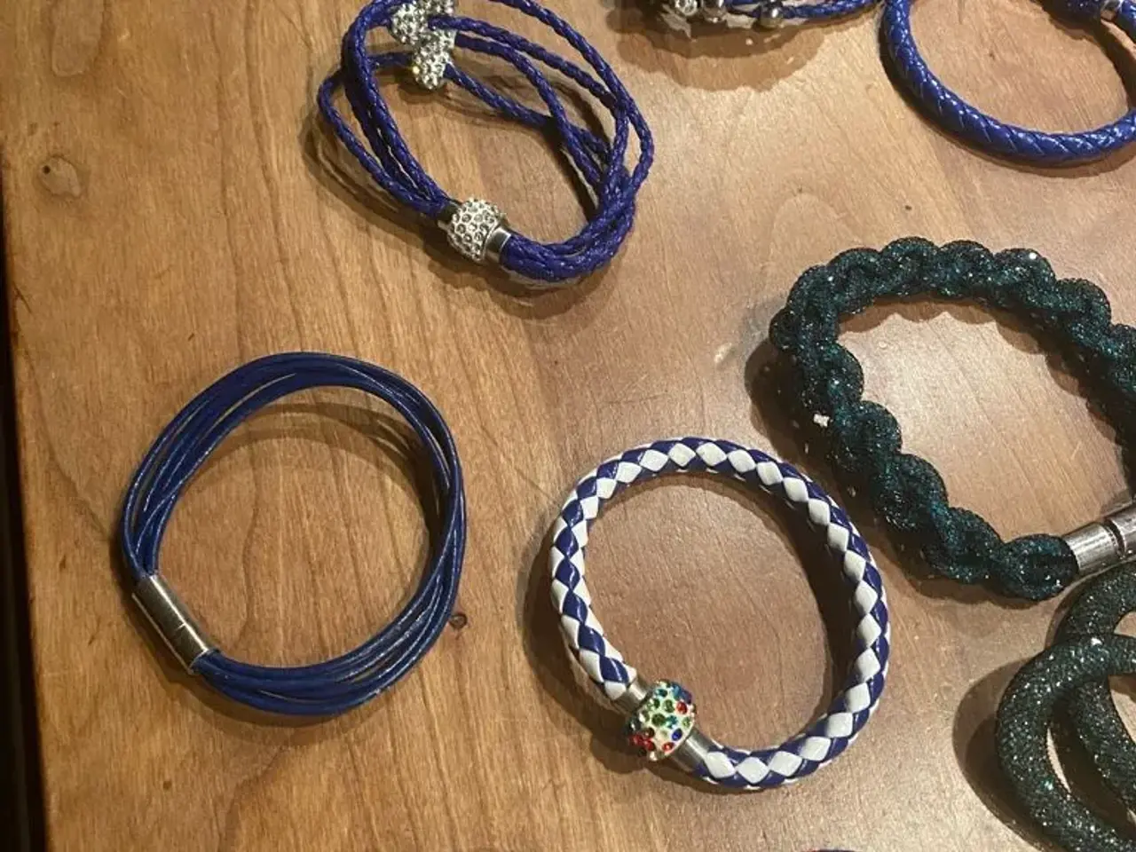Billede 3 - Flotte armbånd