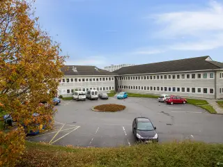 Velindrettede lokaler til kontorbrug eller undervisning