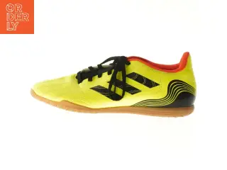 Indendørs fodboldsko str. 40 fra Adidas (str. 40 )