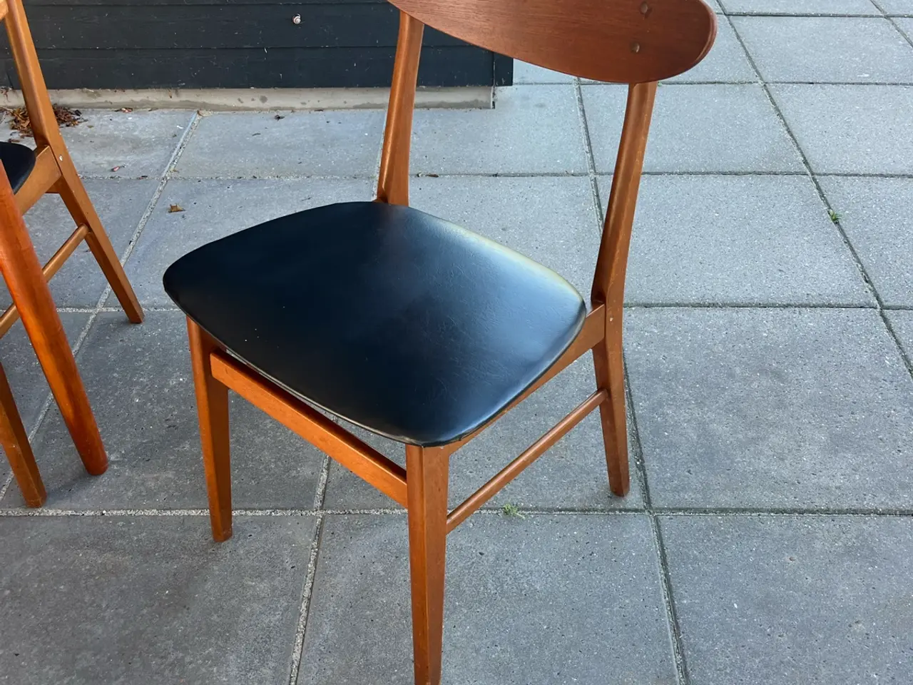 Billede 4 - Teaktræ spisebord + 6 stole