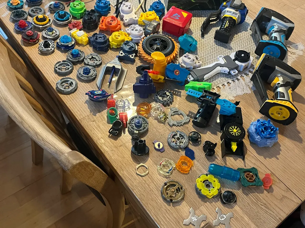 Billede 1 - Stort lot beyblade