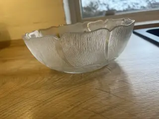 Stor glas skål med mønster