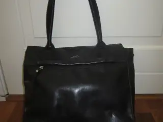 BYD. BELSAC. Sort Skindtaske.