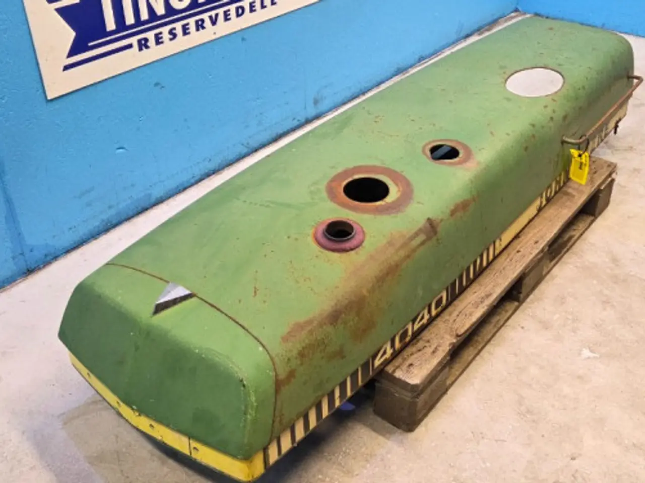 Billede 2 - John Deere 4040 Motorhjelm AR68408