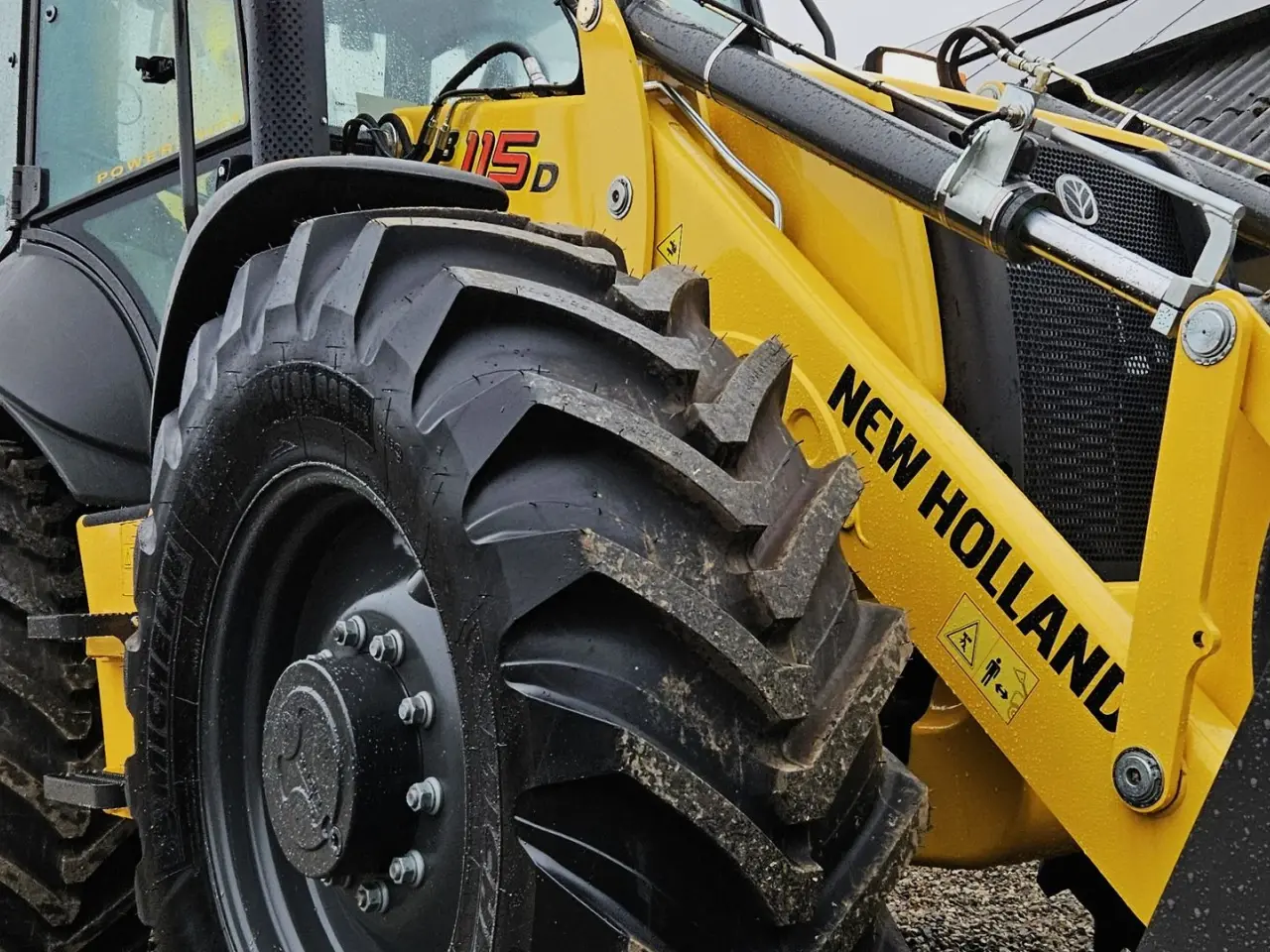 Billede 10 - New Holland B115D / FABRIKSNY - 2025 / Compacttilt & skovlsæt / teleskoparm mv.