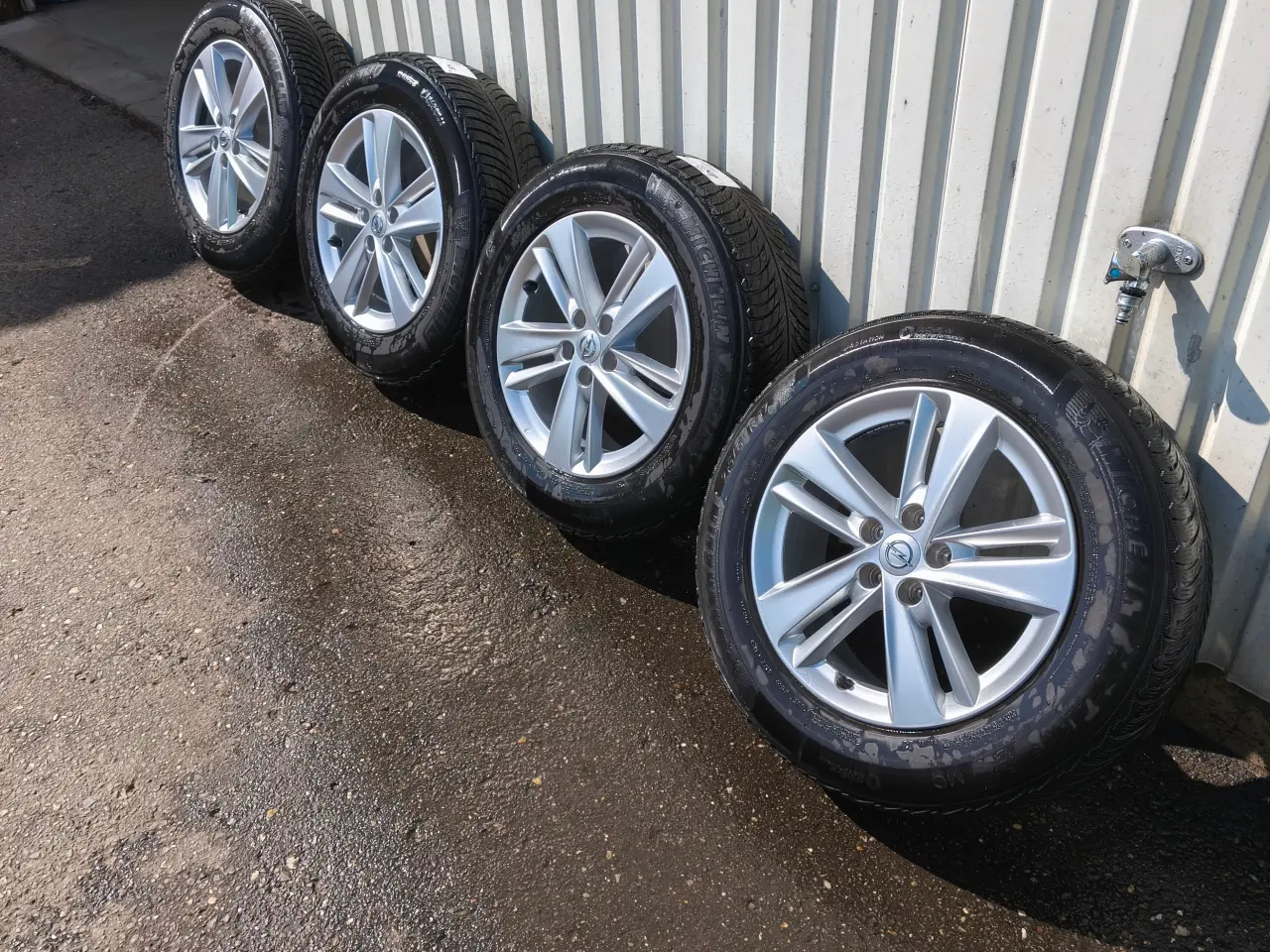Billede 1 - Originale Opel Alufælge med vinterdæk