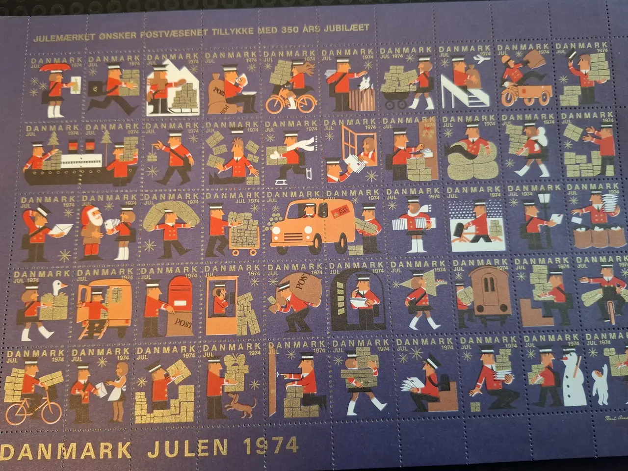 Billede 3 - Julemærker i hele ark. Har ikke været foldet. 