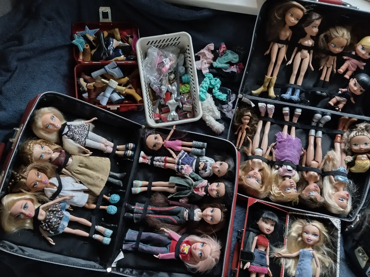 Billede 2 - 26 x Bratz dukker,10 Bratz Heste + tilbehør