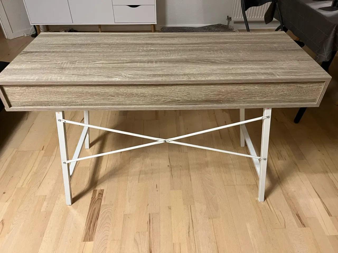 Billede 2 - Pænt skrivebord
