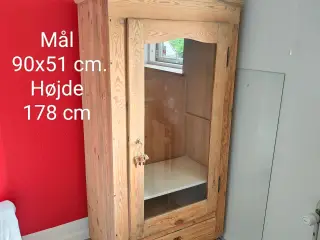 Afsyret vitrine skab