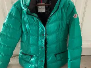 Moncler vinterjakke str. 38 - 40