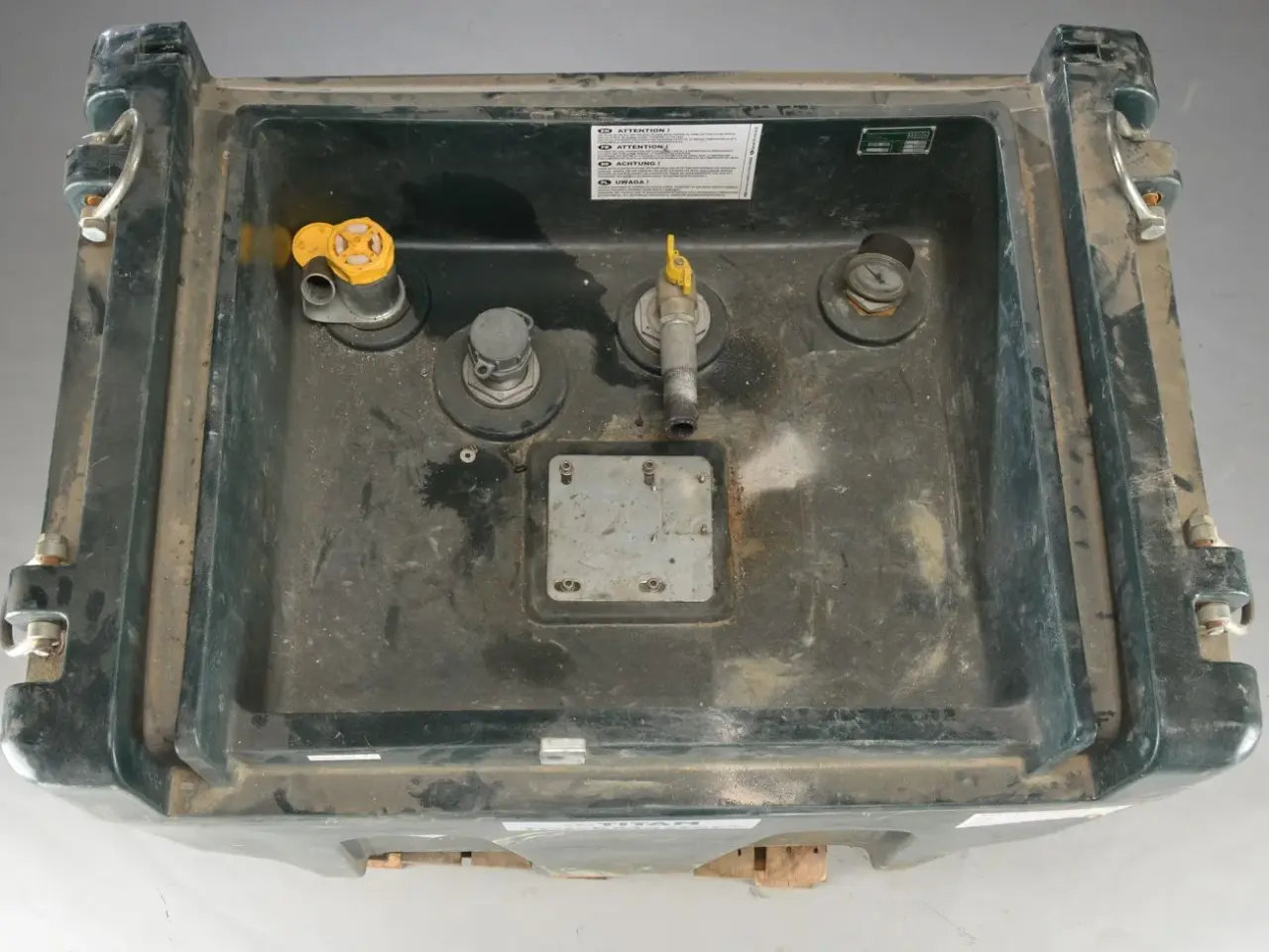 Billede 1 - KØBES Diesel tank plast / ladtank