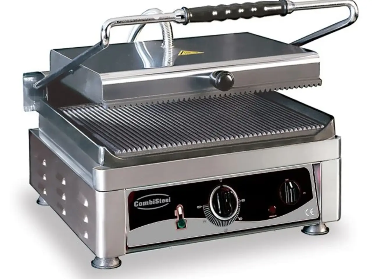 Billede 1 -  Kontaktgrill / klemmegrill 2,5 kW – rillet top
