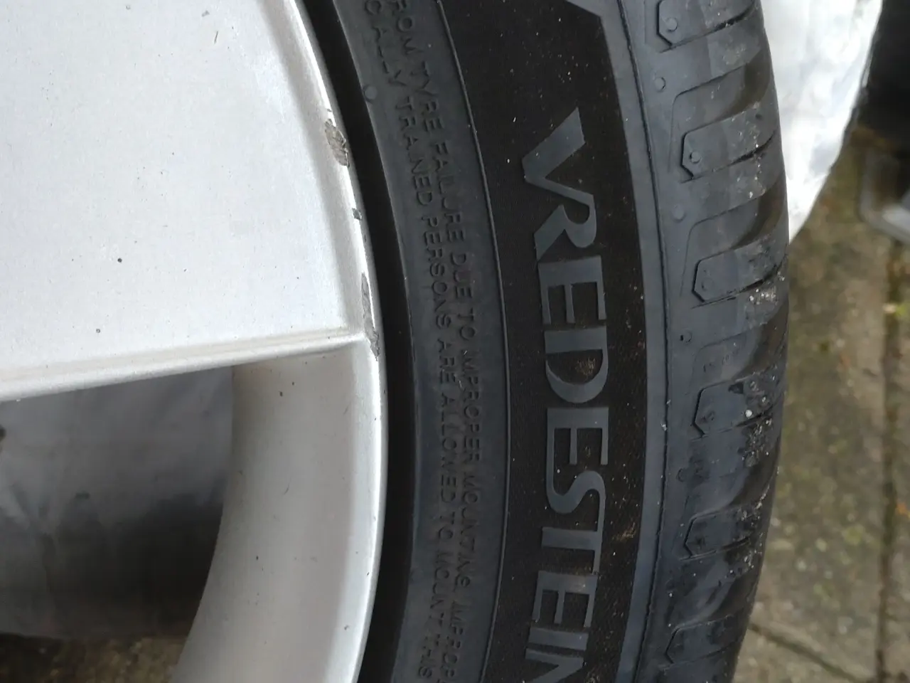 Billede 3 - Helårs hjulsæt til bl.a Saab 9-3/Opel