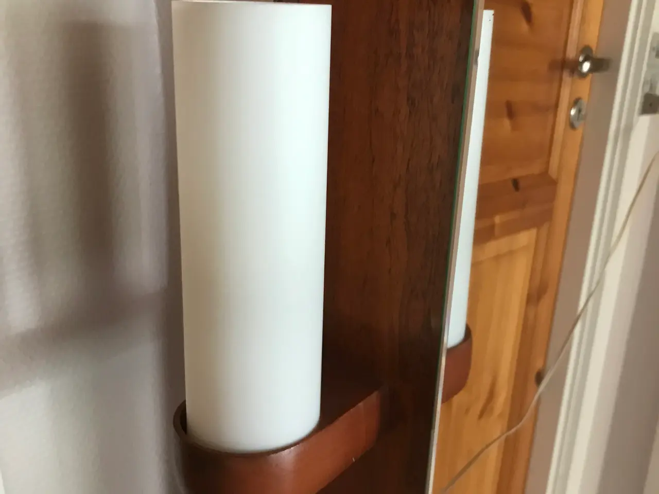 Billede 3 - Figurspejl palisander med lampet.