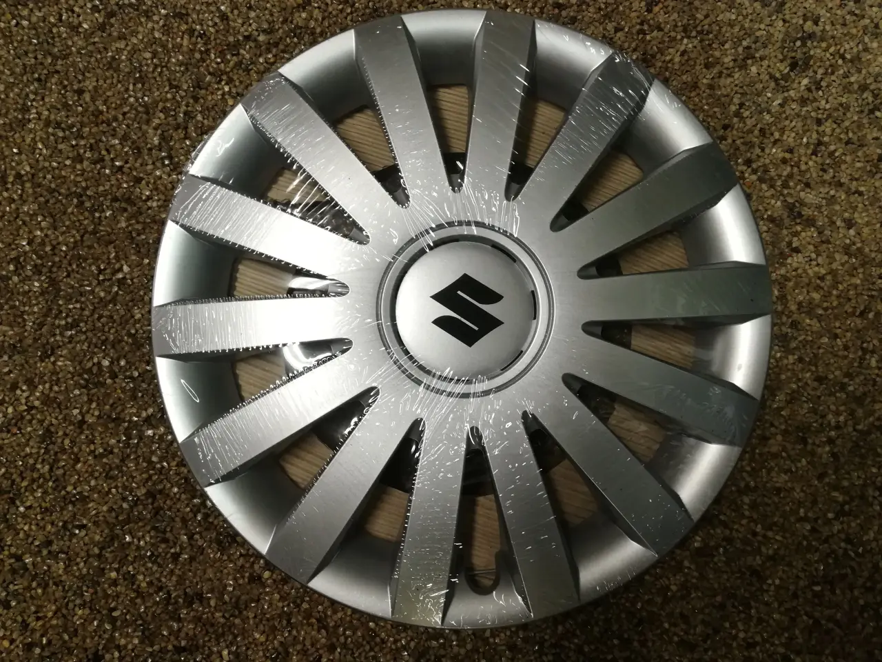 Billede 1 - Suzuki hjulkapsler 16"