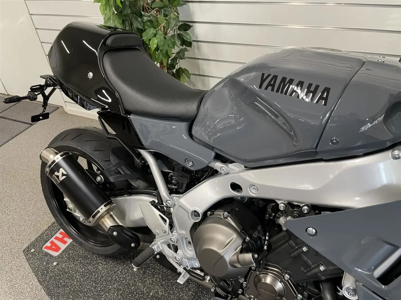 Billede 3 - Yamaha XSR 900 GP - Power Grey