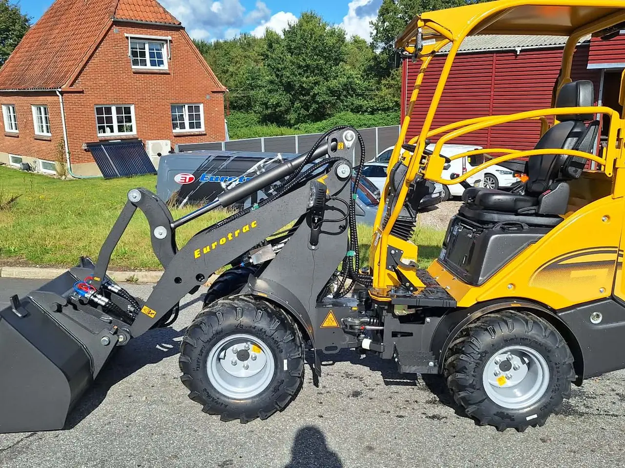 Billede 16 - Eurotrac W11 mellem arm