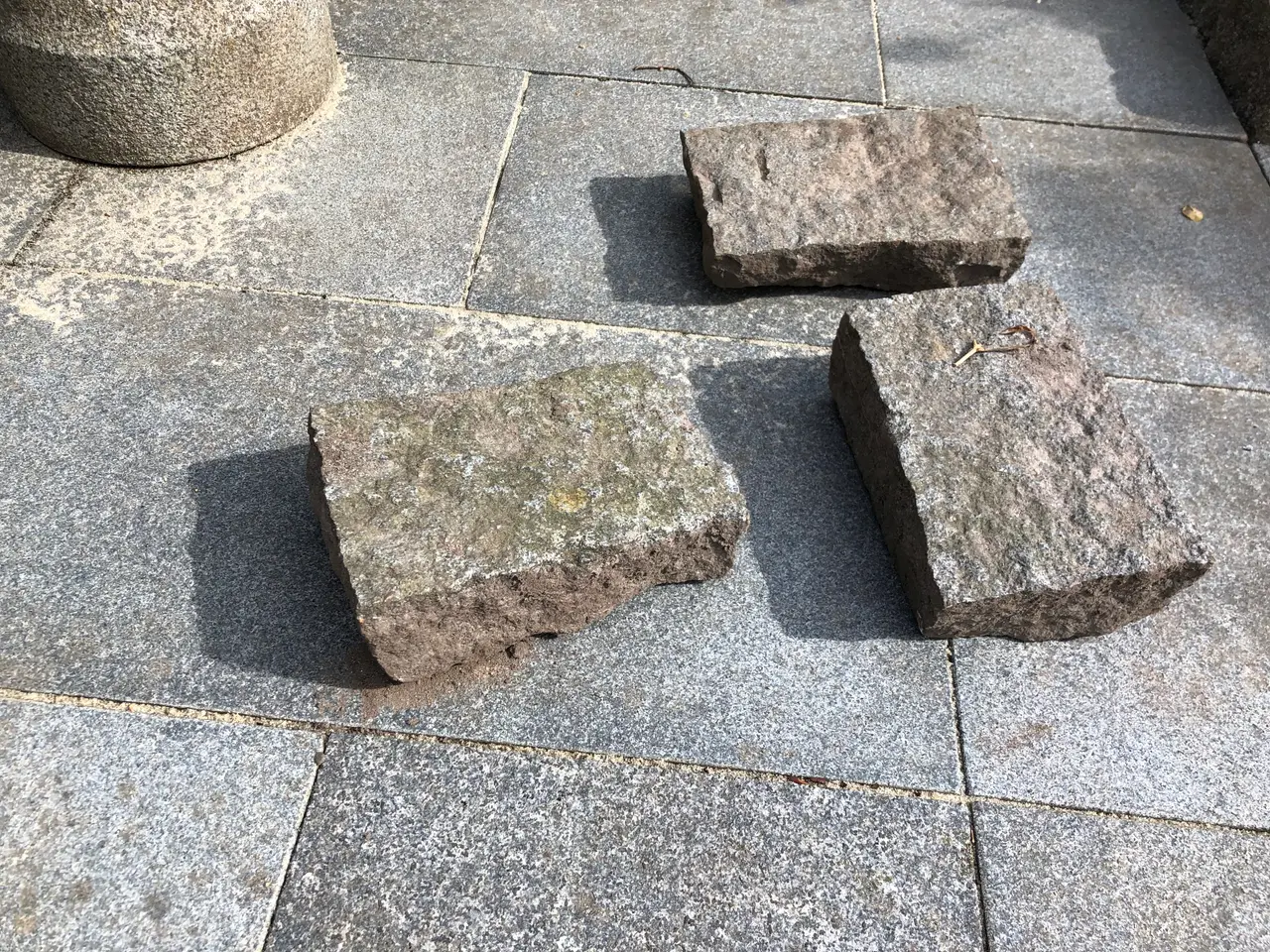 Billede 1 - Granitsten til udendørs anvendelse