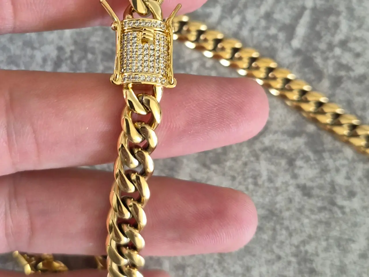 Billede 4 - Goldfilled panserkæde med sten I låsen