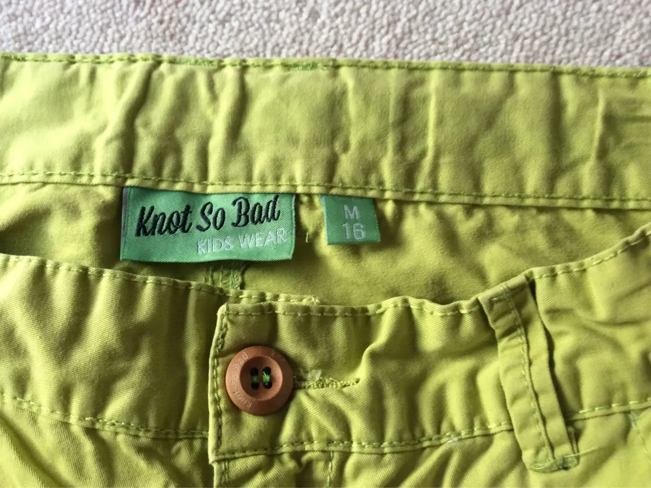 Billede 3 - Limegrøn shorts