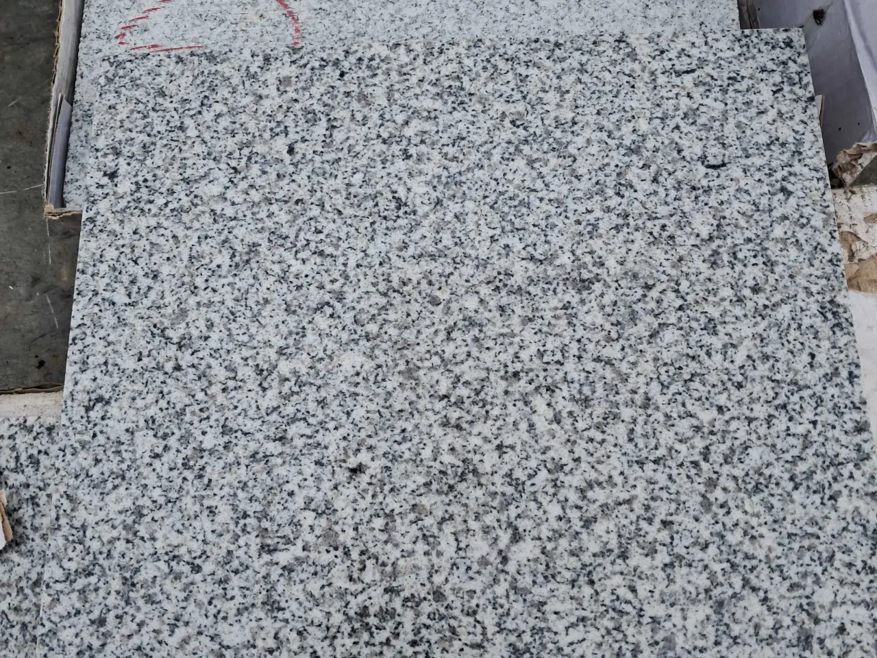 Billede 1 - Granitfliser grå 30.5x30.5x1cm.