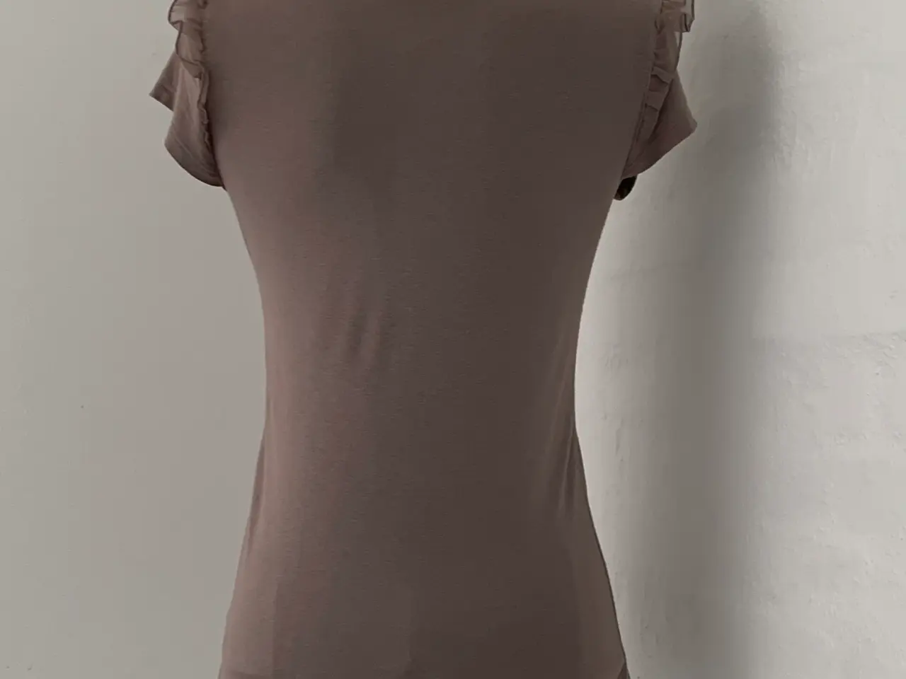 Billede 4 - T-shirt str.36