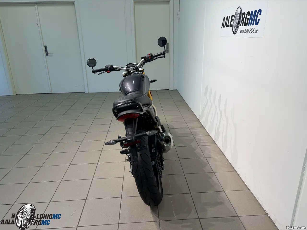 Billede 6 - Triumph Speed 400 Phantom Black / Storm Grey