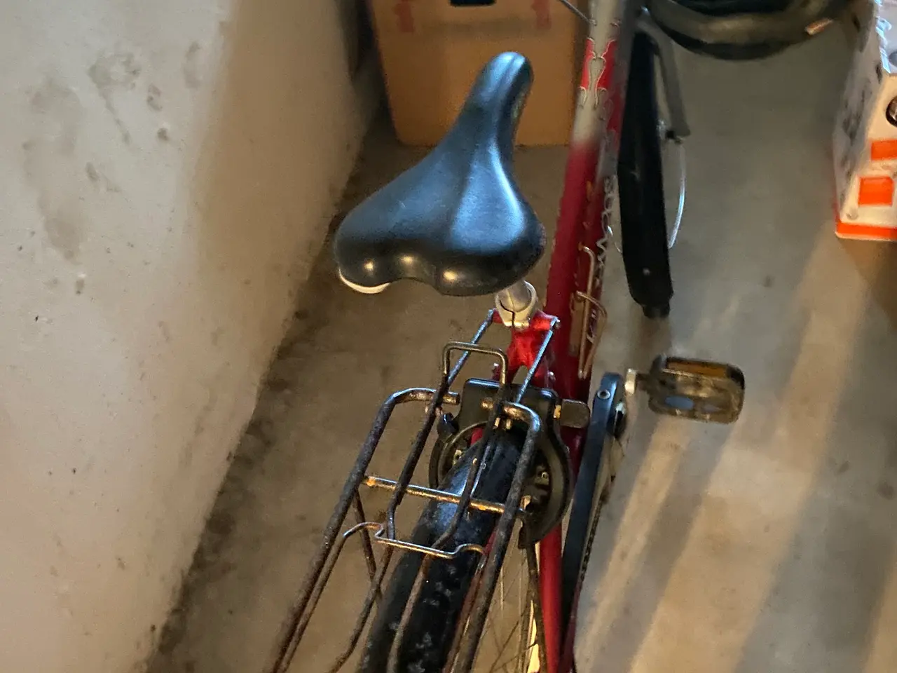 Billede 1 - Hej jeg har en pige cykel til salg