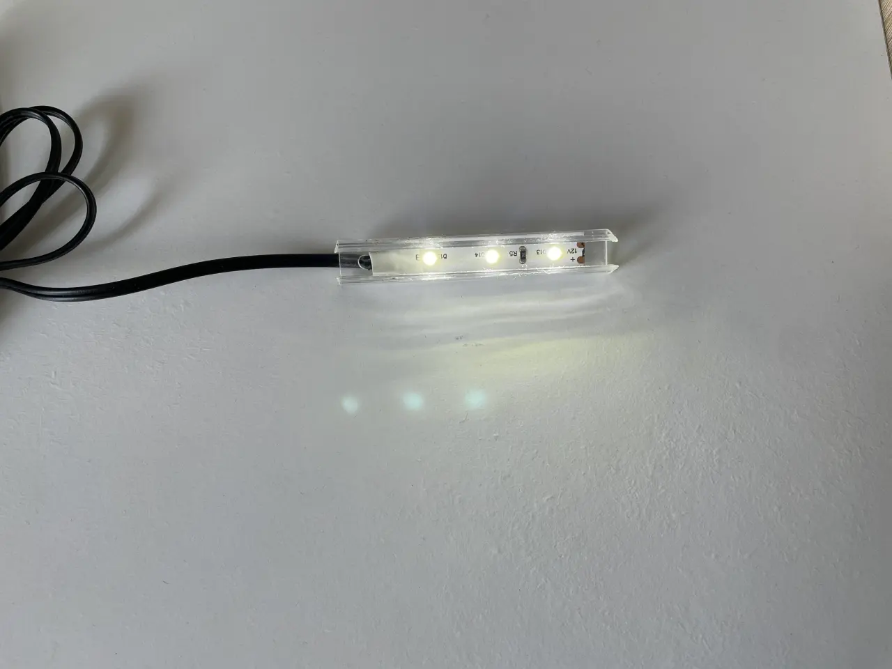 Billede 2 - Reol, LED strip til glas
