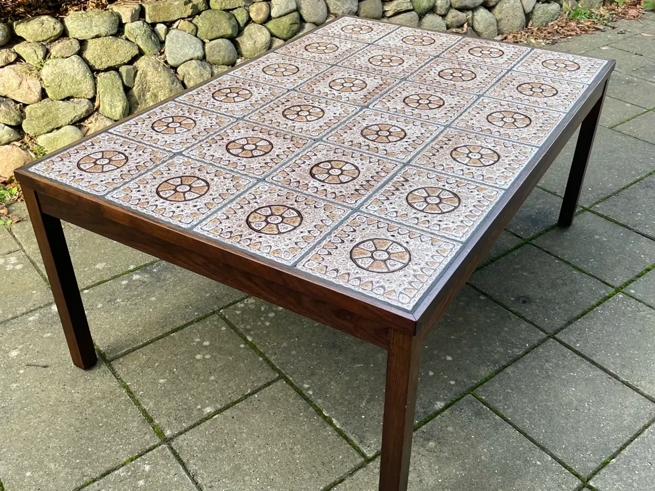 Billede 2 - Stort retro kakkelbord/sofabord - 125 x 85 cm