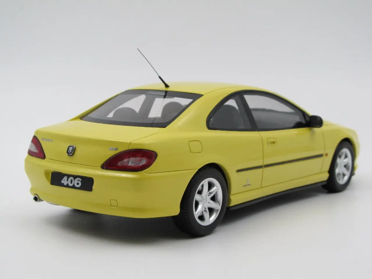 Billede 4 - 1997 Peugeot 406 V6 Coupe 1:18