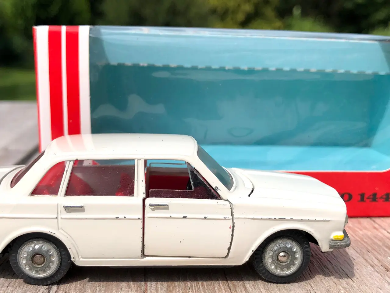 Billede 2 - TEKNO...VOLVO 144 med ORIGINALÆSKE