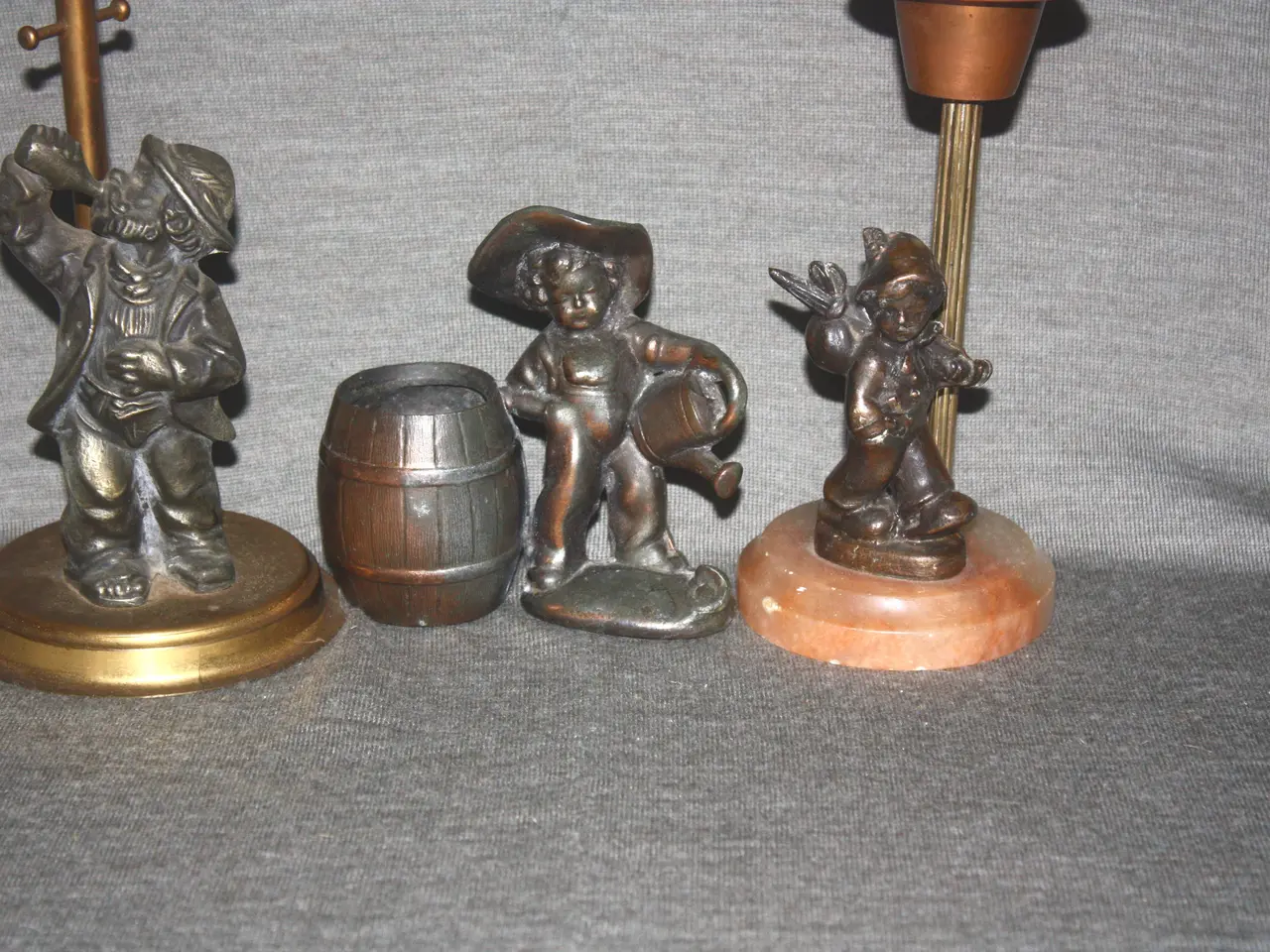 Billede 3 - Antik miniature bronze figur af dreng højde 11 cm