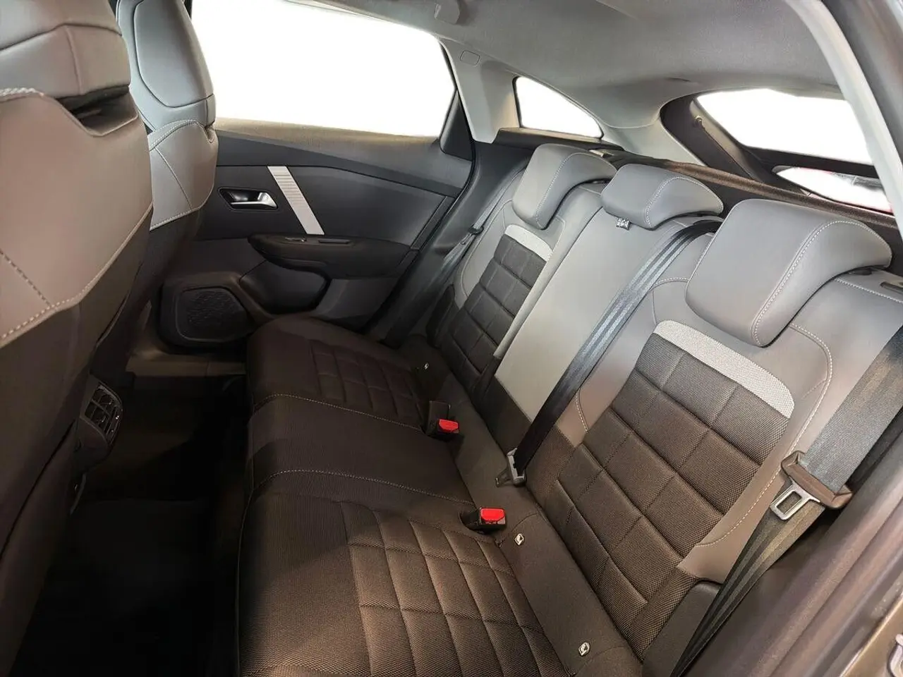 Billede 9 - Citroën ë-C4 50 Plus