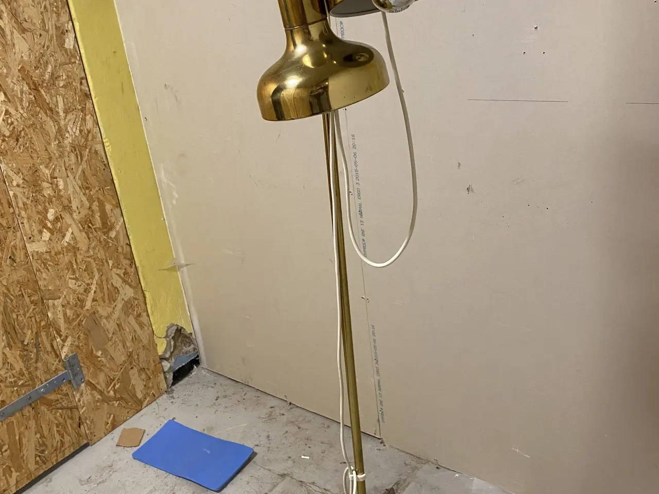 Billede 1 - Standerlampe ukendt materiale 