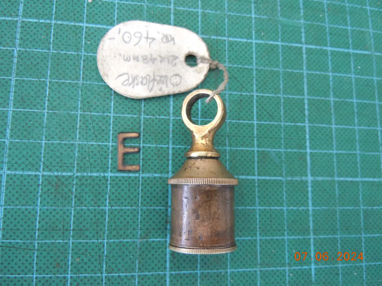 Billede 4 - Olieflaske, antik, pistoler eller revolver.