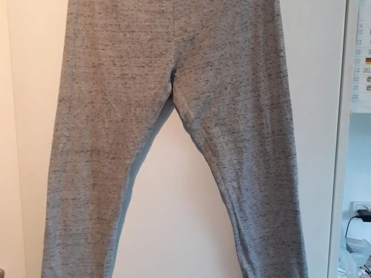 Billede 1 - Leggins, str. 170, grå, mrk. H&M, kr. 20,00.