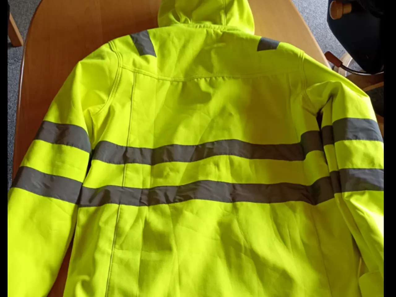Billede 2 - Softshell arbejdsjakke