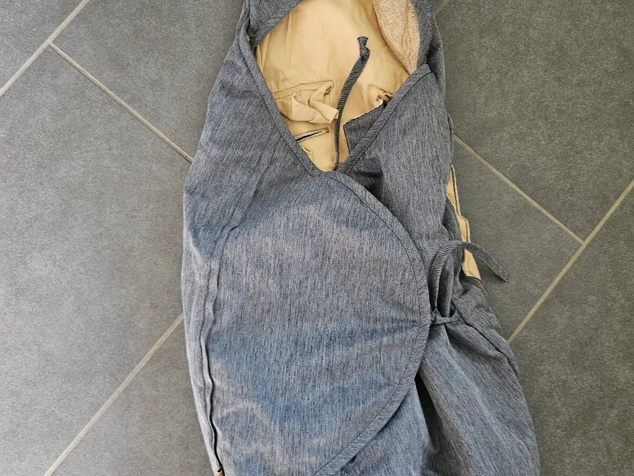 Billede 1 - Sleepbag by car