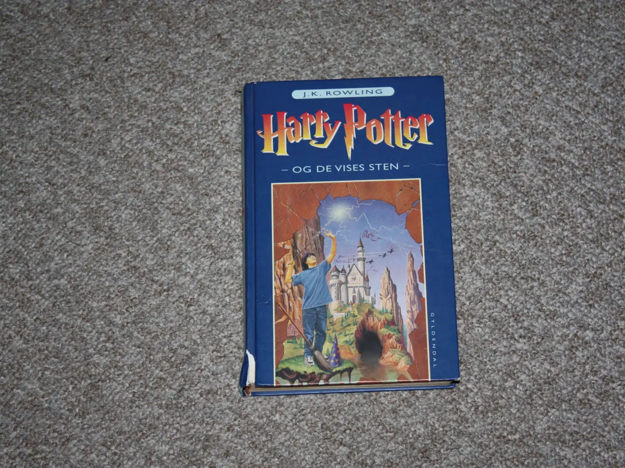 Billede 1 - Harry Potter og de vises sten af J. K. Rowling
