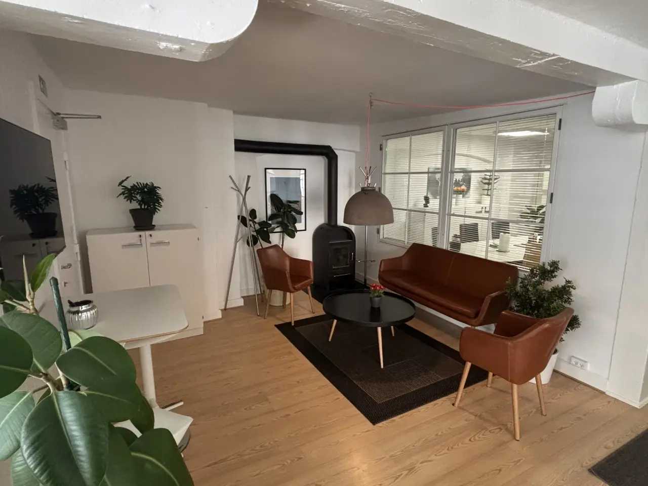 Billede 8 - Nyistandsat. fuldt møbleret kontor – centralt og roligt beliggende i København nær Nørreport