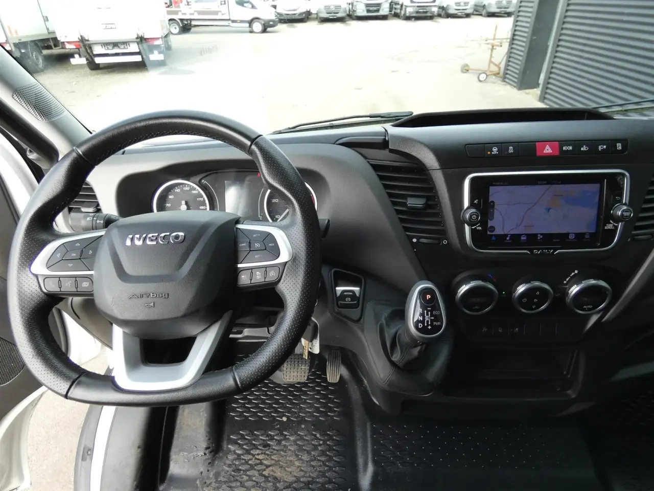 Billede 11 - Iveco Daily 35S18 12m3 3,0 D 180HK Van 8g Aut.