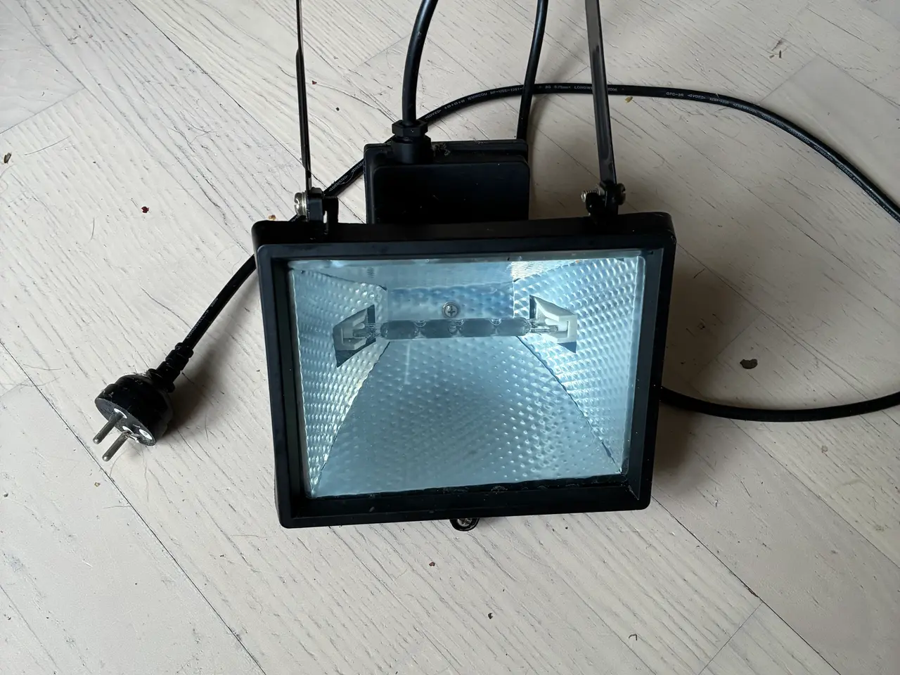 Billede 1 - Halogen arbejdslampe / projektør (uden pære)