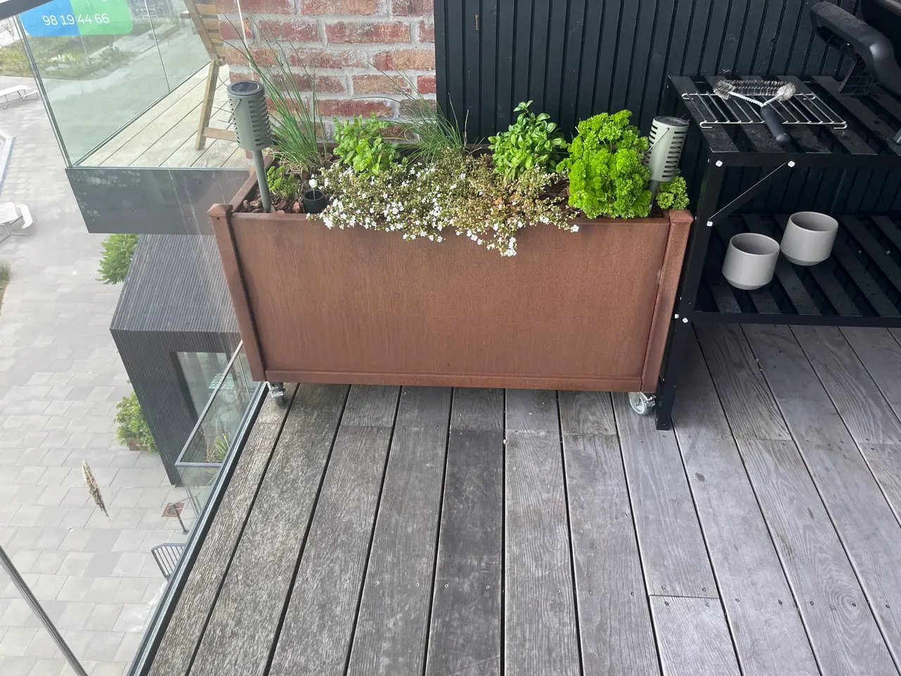 Billede 4 - Plantekasser i cortensstål med glas sælges